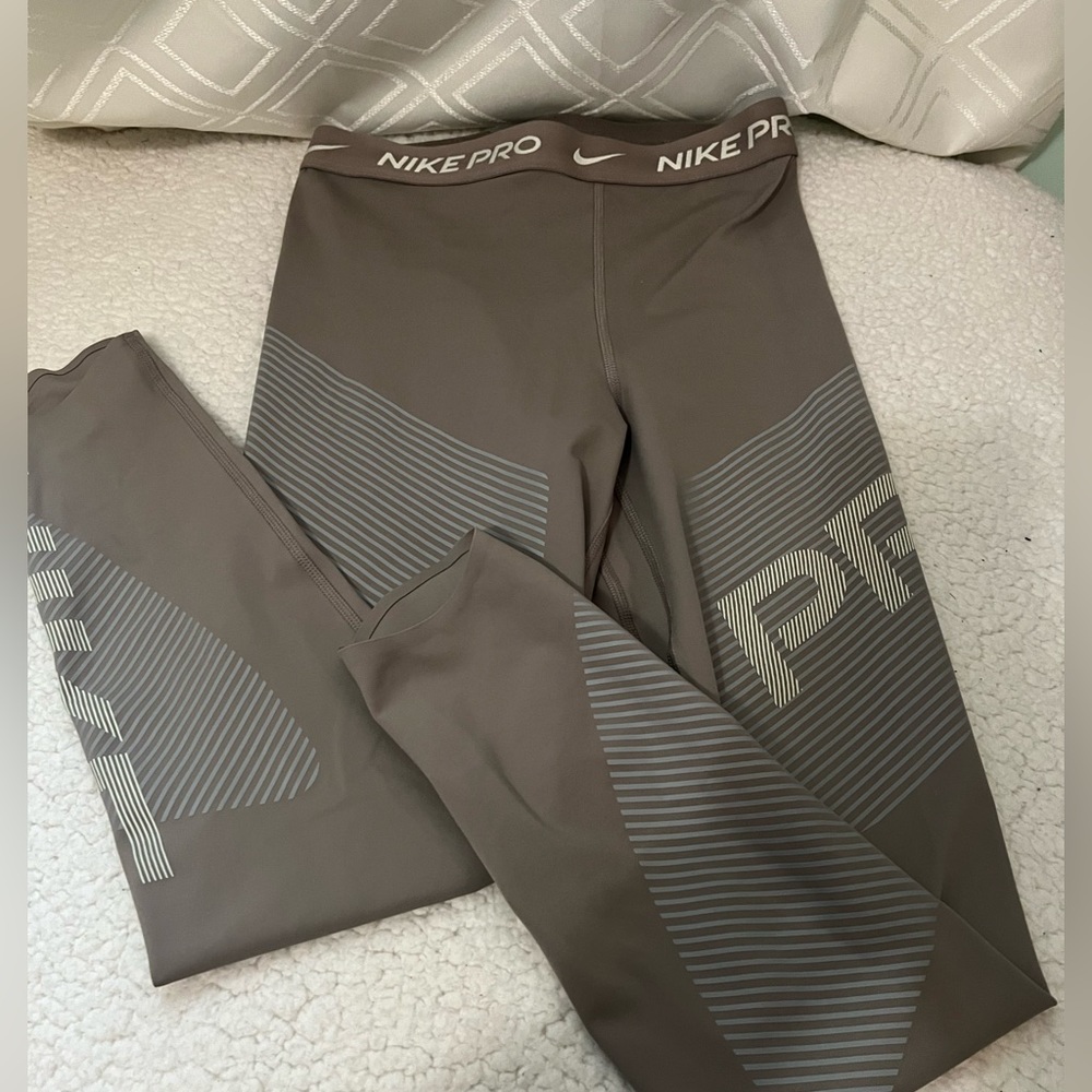 Nike pro leggings
